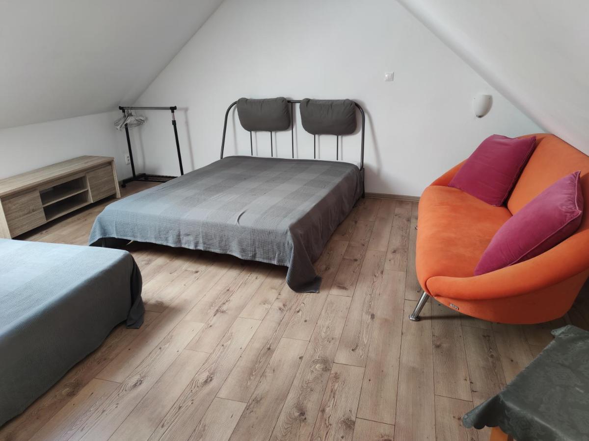 Attic Parkview Apartment Piest'any Exterior foto